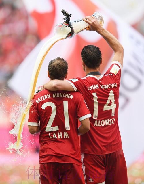 拜仁想把主场变成红色地狱 但维尼修斯扑灭了